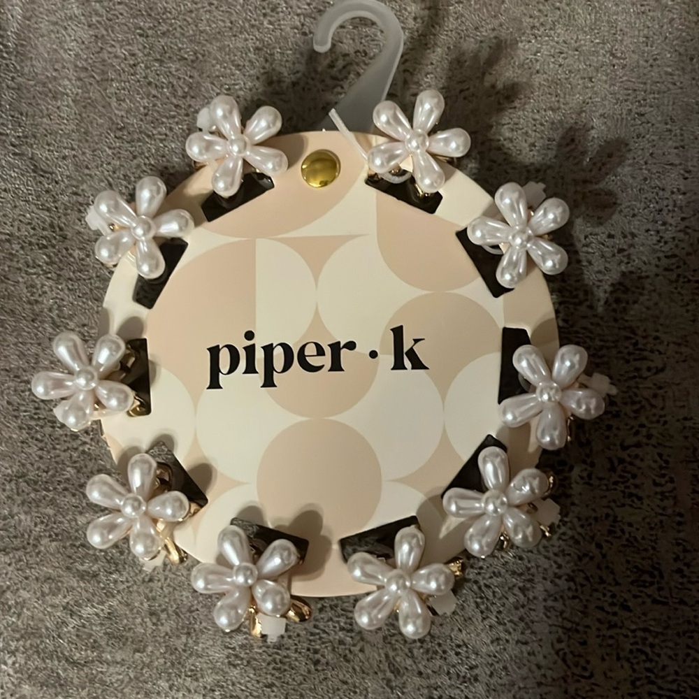NWT Piper K Pearl Floral Mini Hair Claw Clips set of 5 pairs